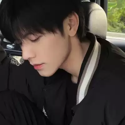 苍傲玉